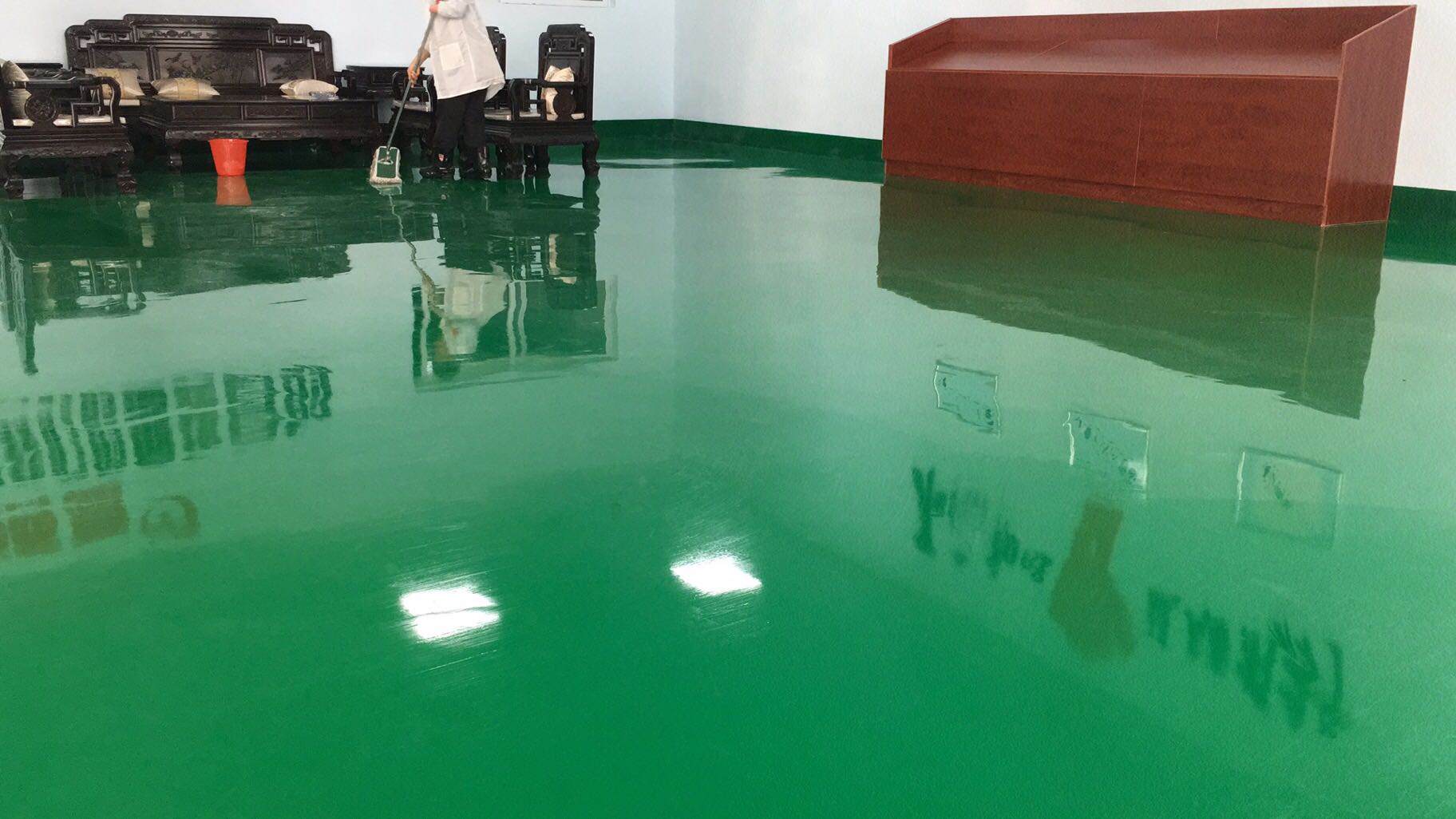 懷化市會同縣電子生產車間環氧防靜電地坪施工完成！感謝合作